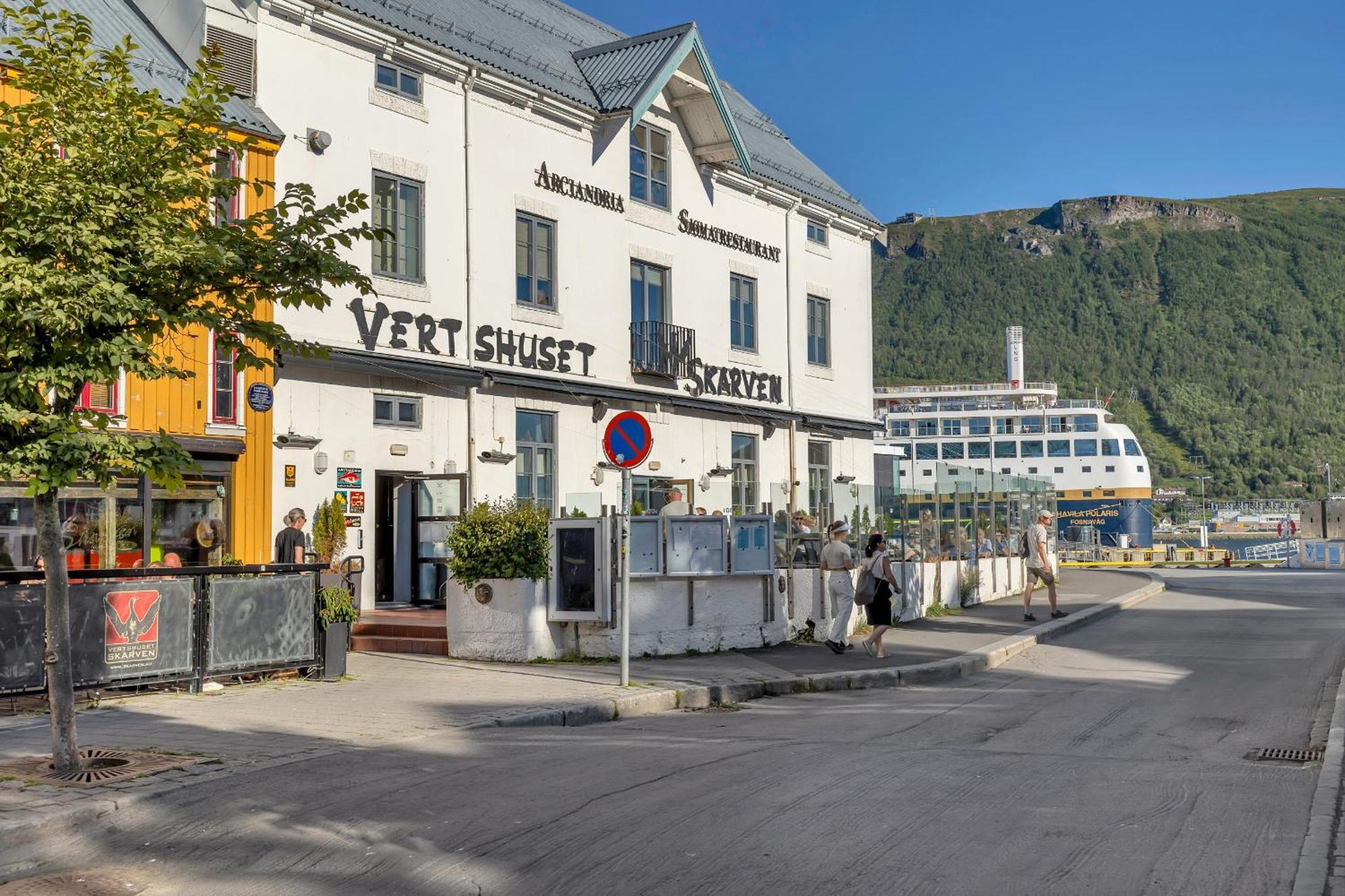 The Loft - Central Top Floor Apartment With 4 Bedrooms Tromso Exterior photo